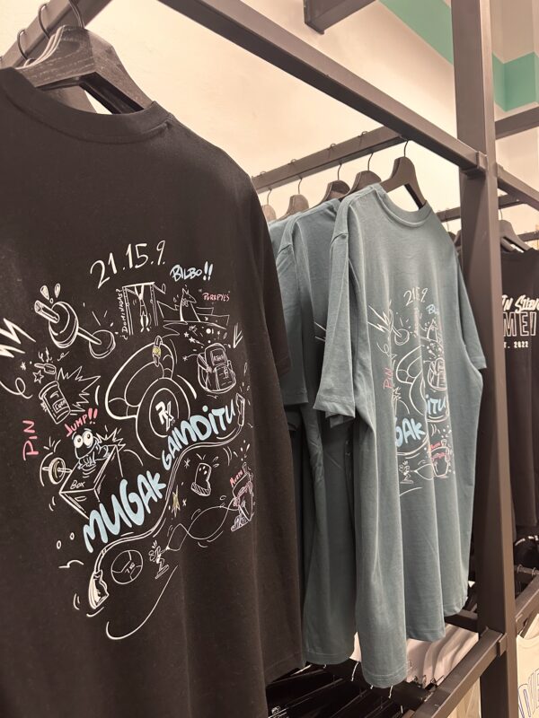 CAMISETA MUGAK GAINDITU