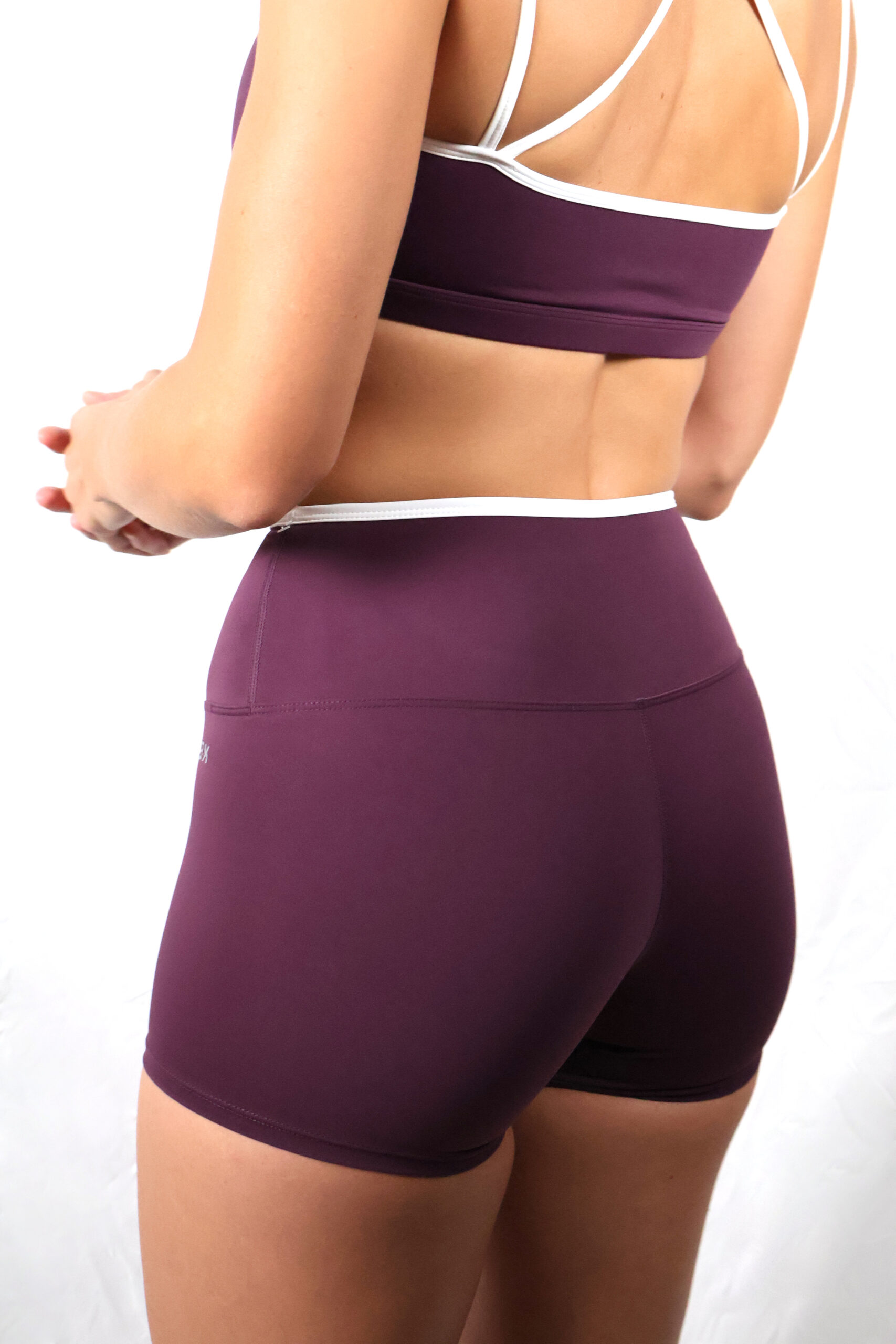 SHORT MARRA 3 E Conjunto morado corto 2 scaled