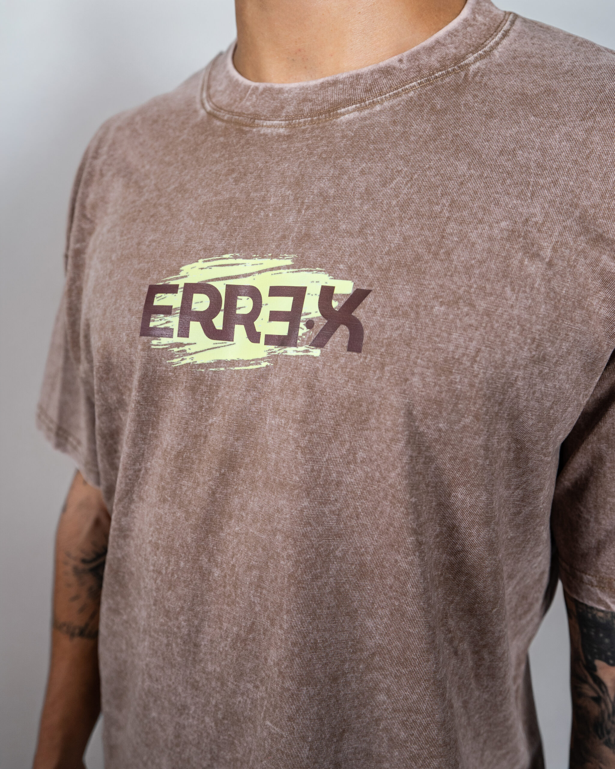 CAMISETA SERANTES 1 ChicoMarron1 scaled