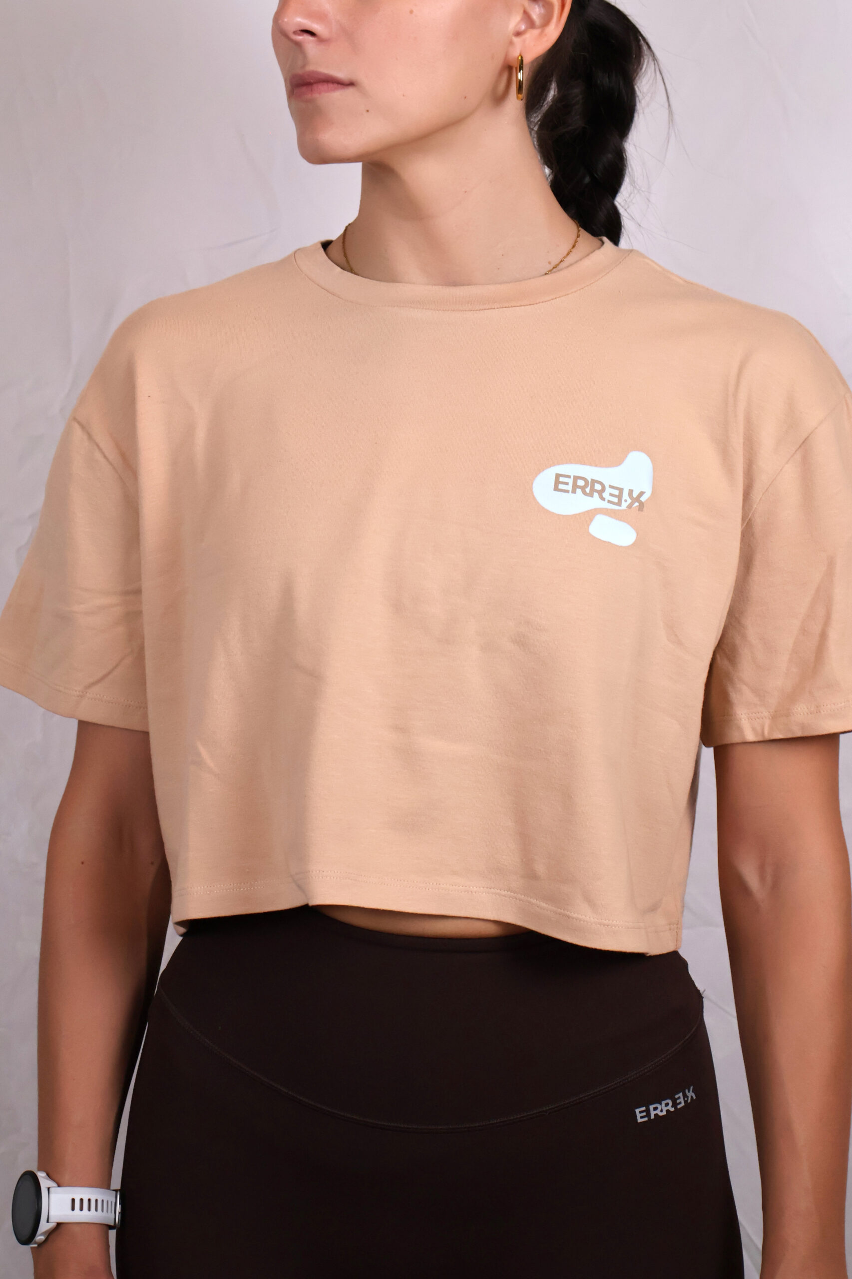 CROP TOP OIZ 3 E Cami beige chica2 scaled