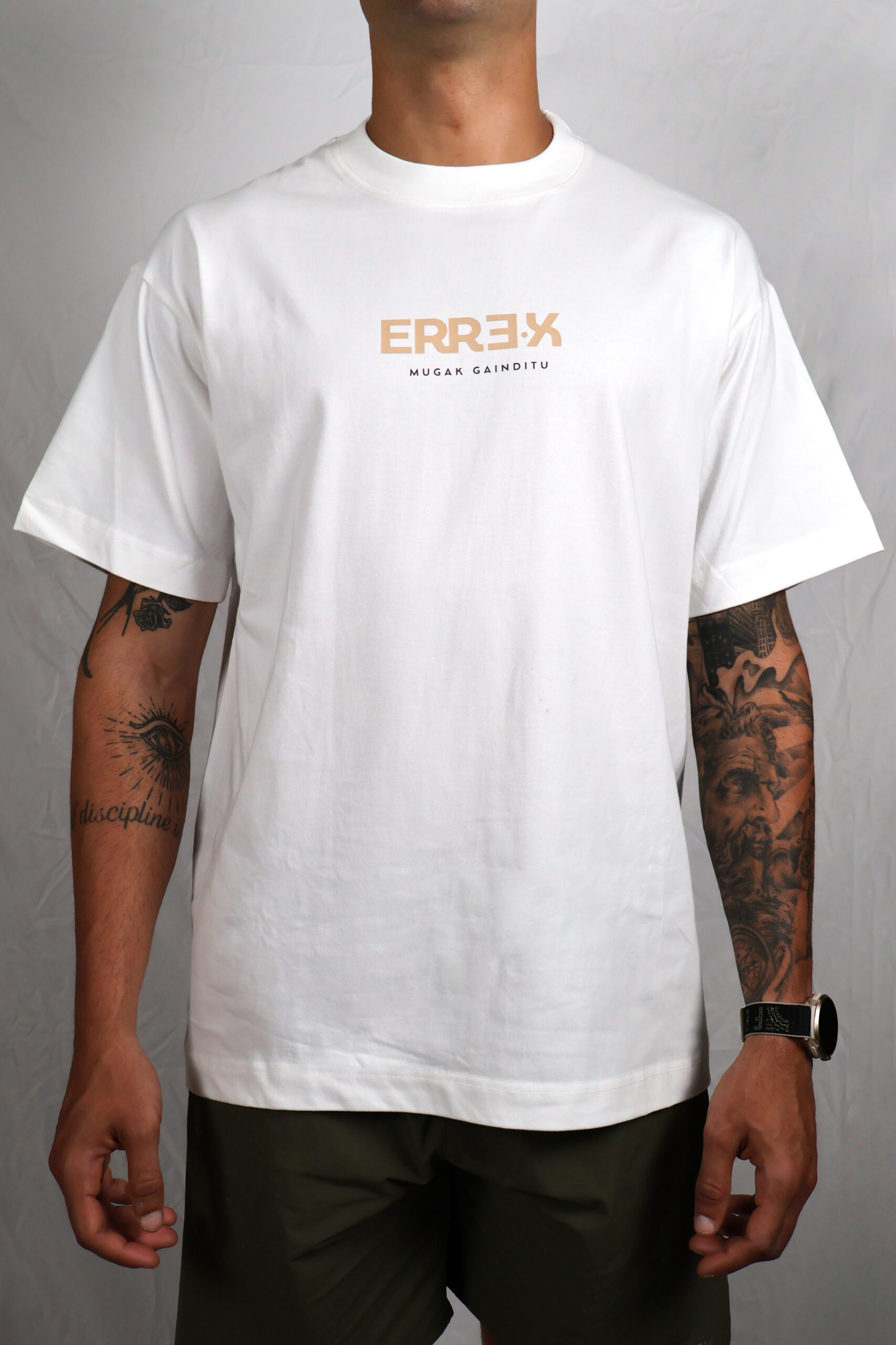 CAMISETA GORBEIA 5 E Cami chico blanca scaled