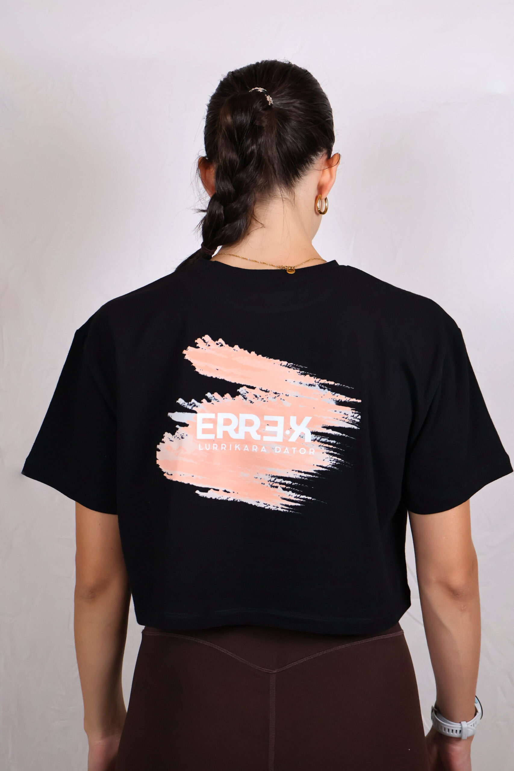 CROP TOP URKIOLA 1 E Cami negra chica scaled