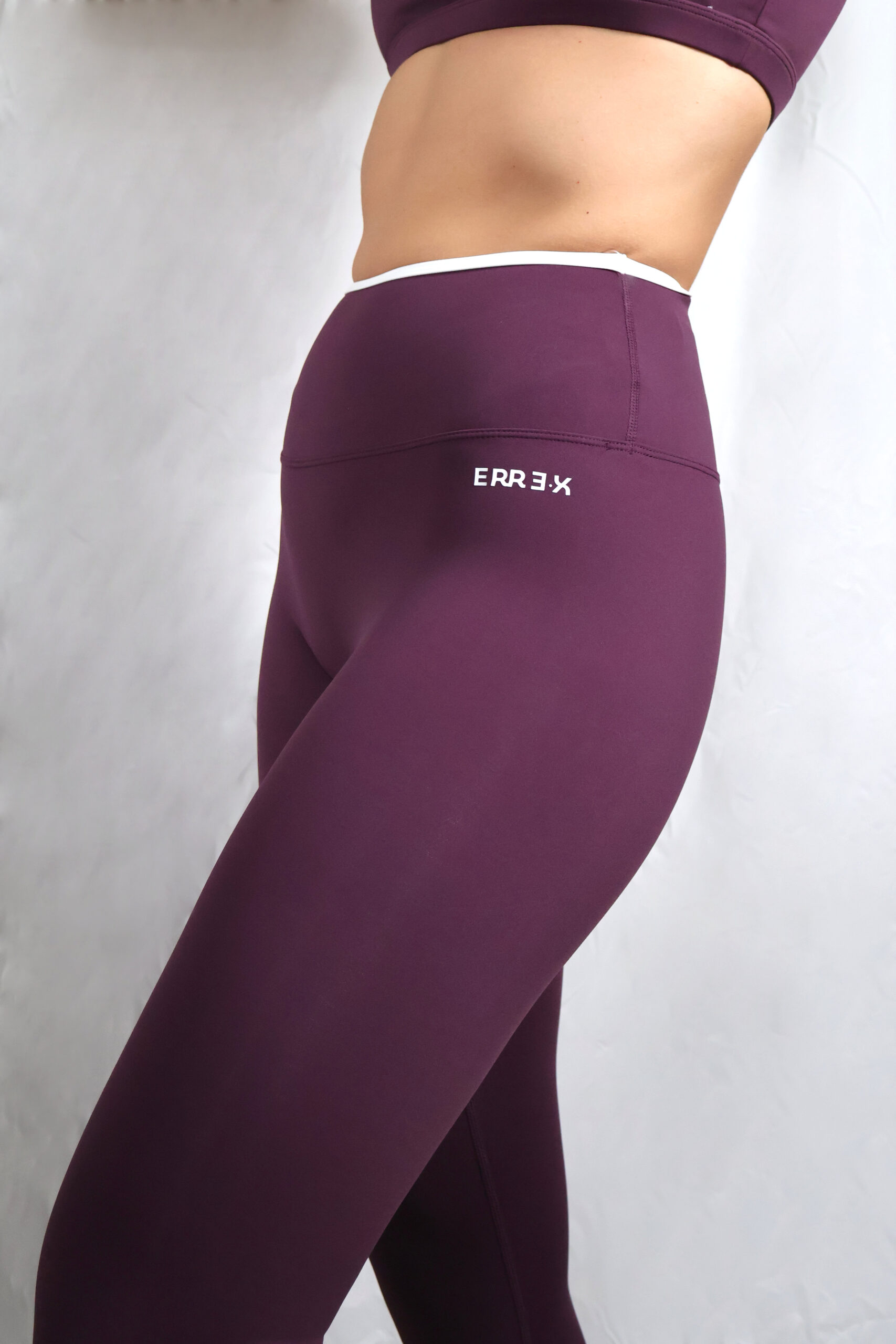 LEGGING MARRA 1 E Legging morado 2 scaled